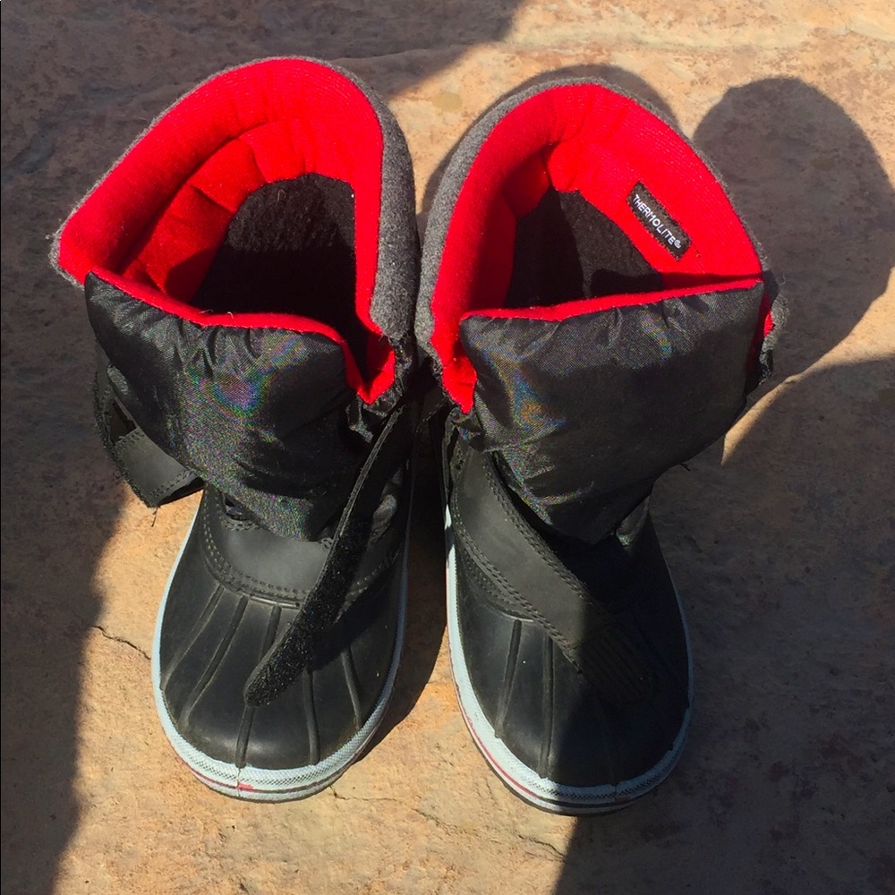 Kids Snow Shoes in perfect condition
